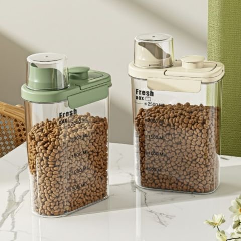 Boite à croquettes pour chat